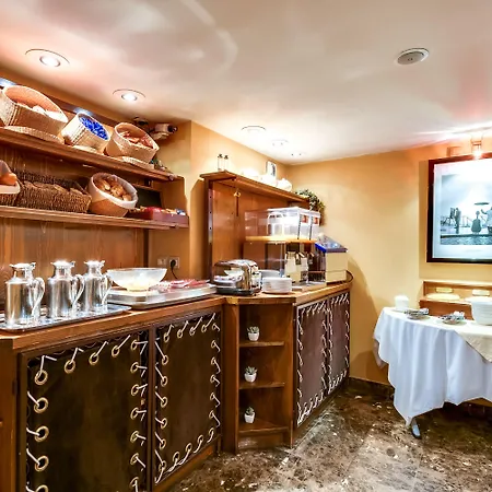 酒店 帕维侬剧院酒店 3*