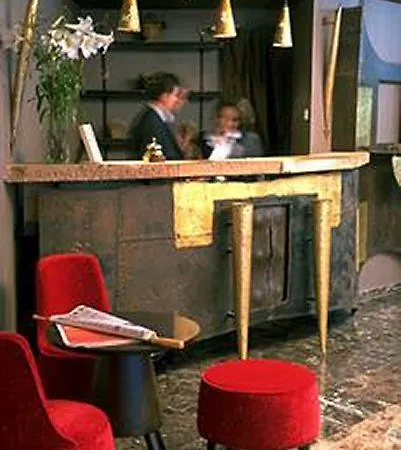 帕维侬剧院酒店