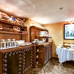 Hotell Pavillon Opéra Grands Boulevards 3*