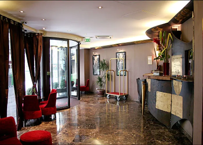 Отель Pavillon Opera Grands Boulevards 3*