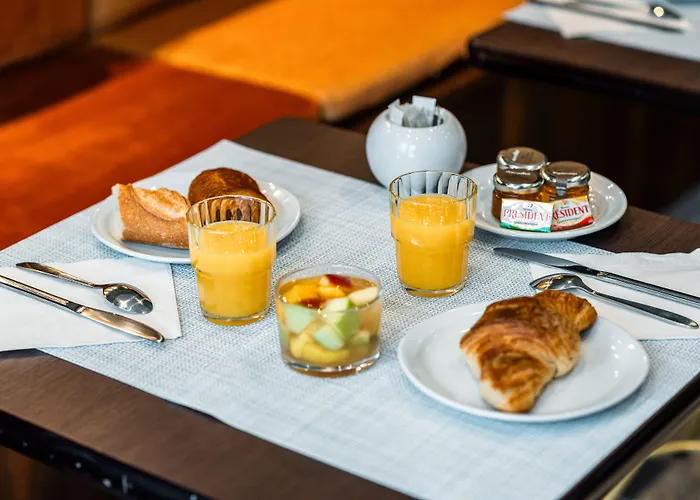 Otel Pavillon Opera Grands Boulevards 3*