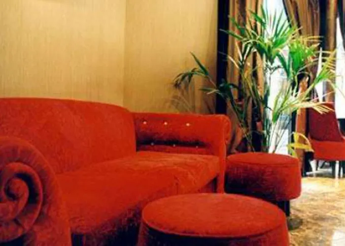 Отель Pavillon Opera Grands Boulevards 3*